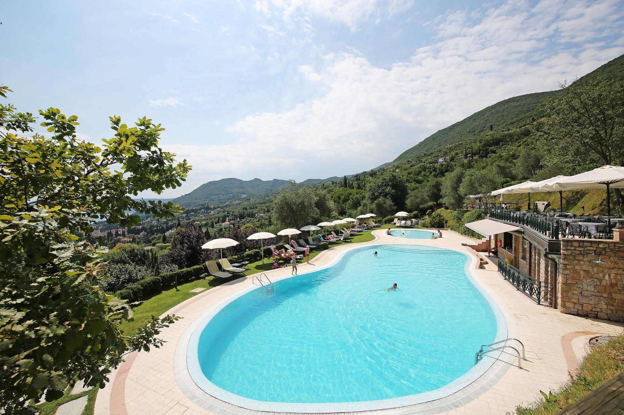 Appartamenti Borgo Gardone Riviera Exterior foto